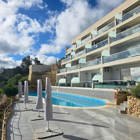 Eghzien A2 Access To Tranquil Shared Pool Apartament