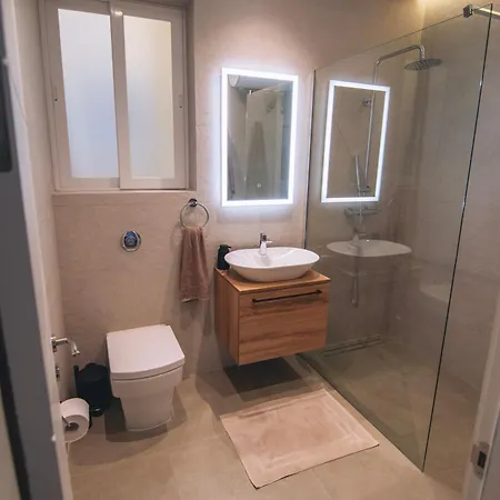 Apartament Eghzien A2 Access To Tranquil Shared Pool *