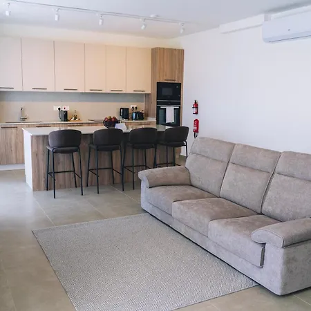 Eghzien A2 Access To Tranquil Shared Pool * Xagħra