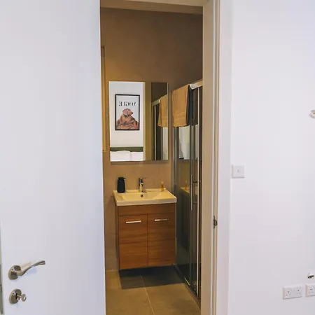 Eghzien A2 Access To Tranquil Shared Pool *