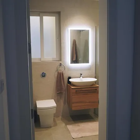 Eghzien A2 Access To Tranquil Shared Pool *