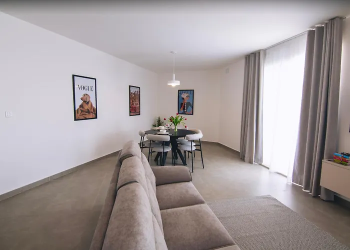 Eghzien A2 Access To Tranquil Shared Pool *