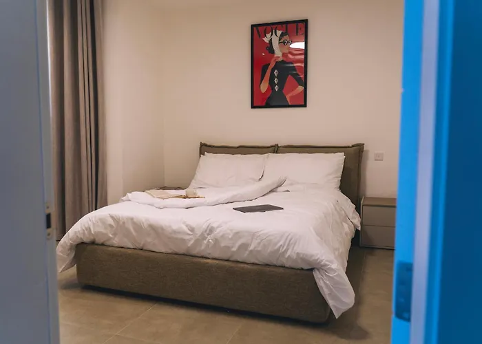 Eghzien A2 Access To Tranquil Shared Pool Apartamento