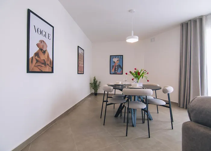 Apartamento Eghzien A2 Access To Tranquil Shared Pool